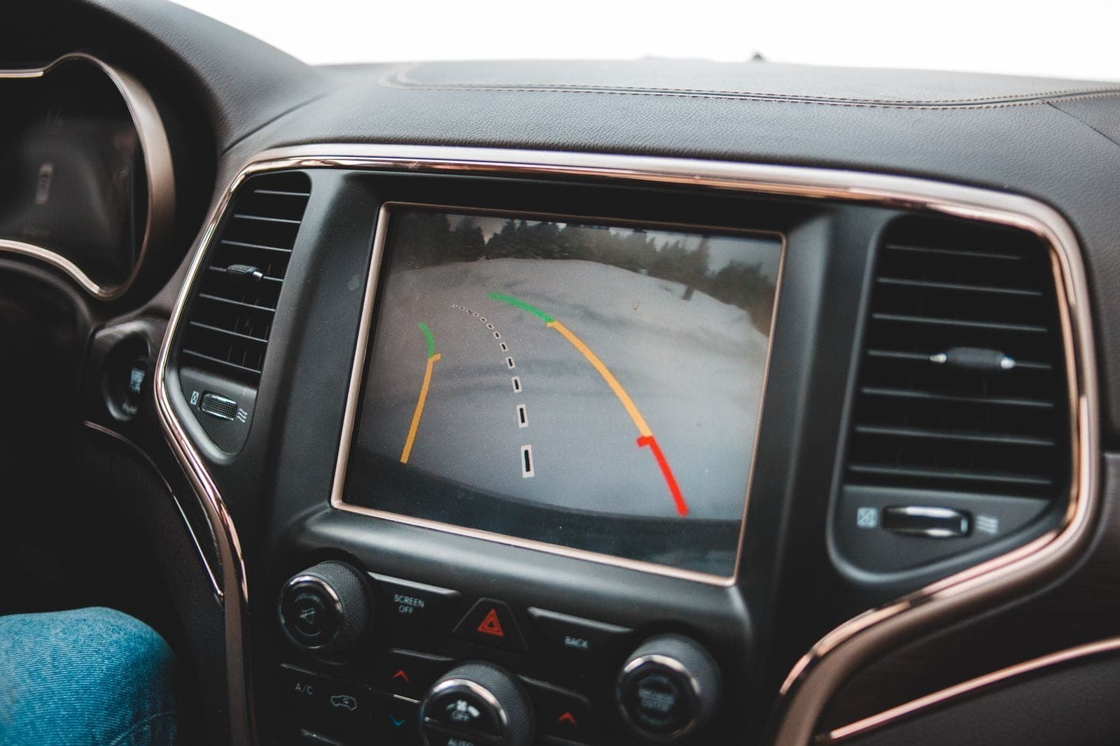 Dashboard screen showing a camera view with guide lines